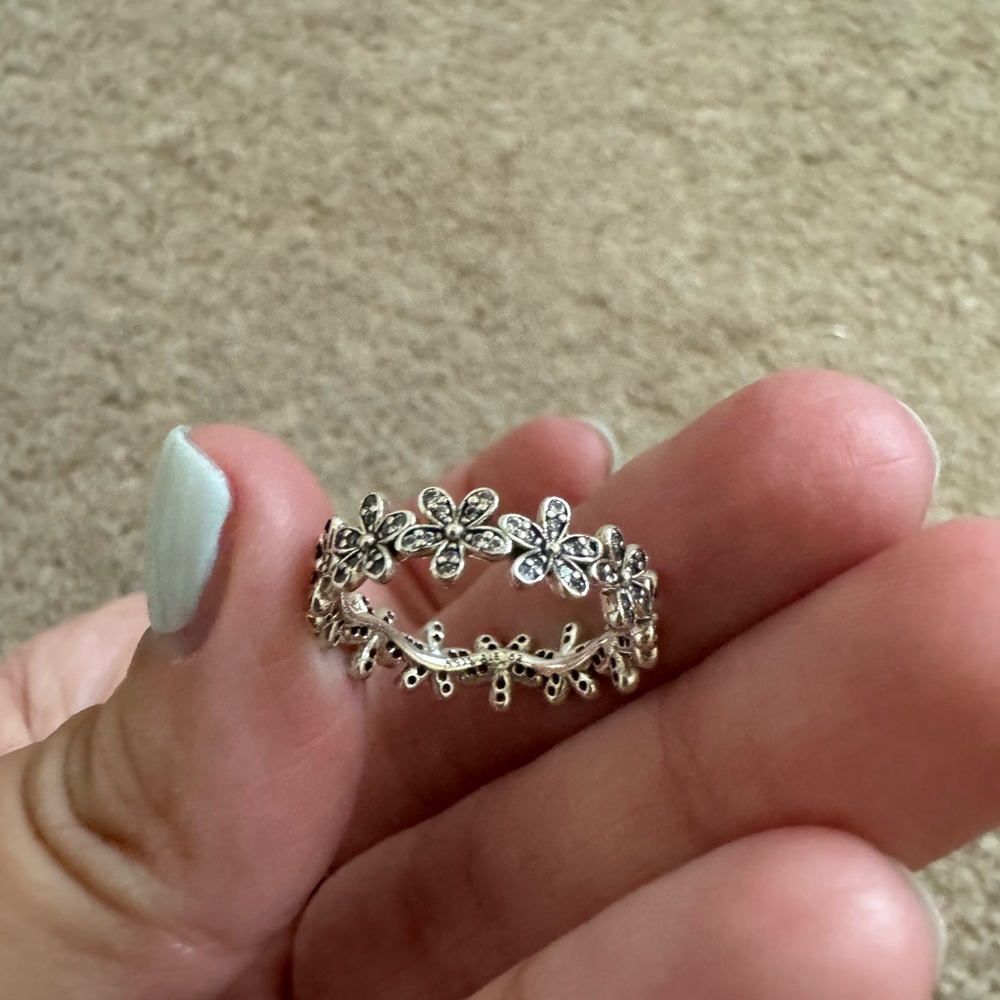 Pandora Silver Dazzling Daisies Ring